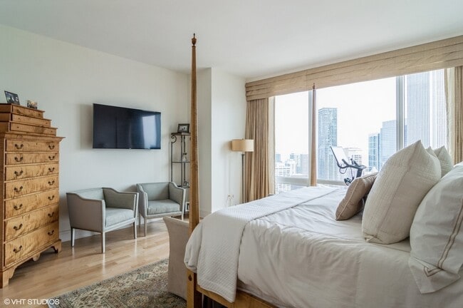 Building Photo - 401 N Wabash Ave