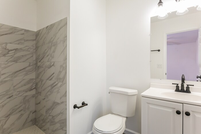 Building Photo - 126 Saturn Ln