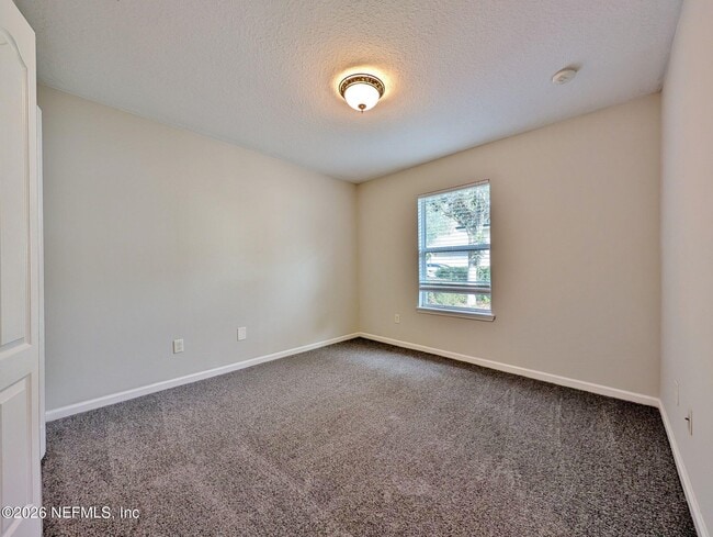 Building Photo - 2012 Chaucer Ln