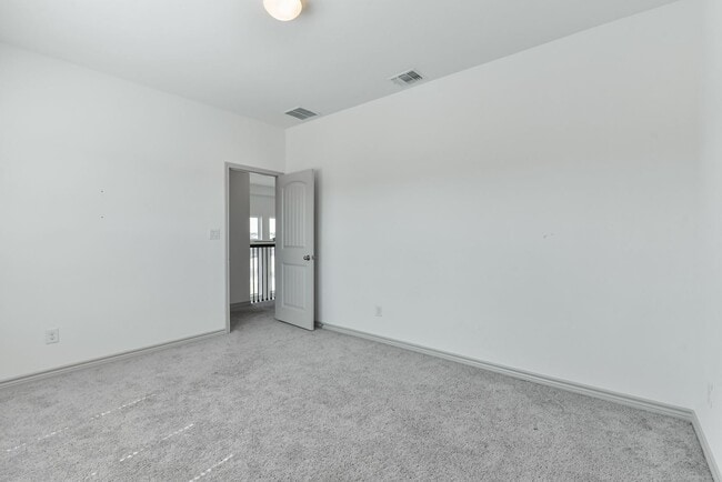 Building Photo - 7915 Gold Dr