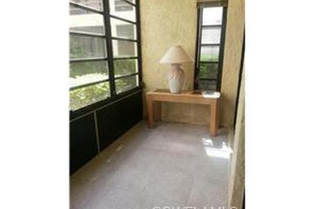 Building Photo - 3635 Boca Ciega Dr