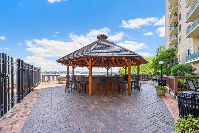 Building Photo - 501 Slaters Ln