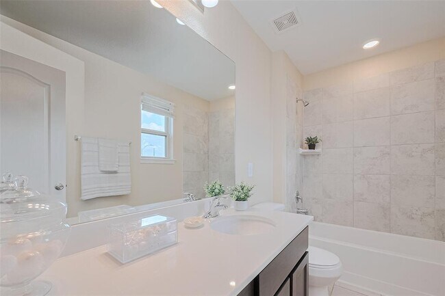 Building Photo - 25327 Cheshire Knoll St