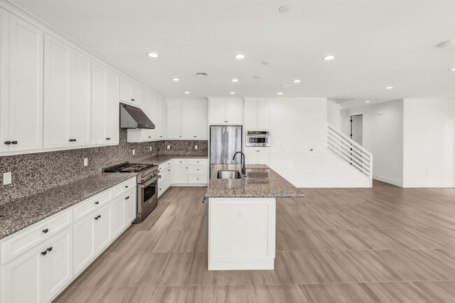 Building Photo - 111 Sea Shell Ave