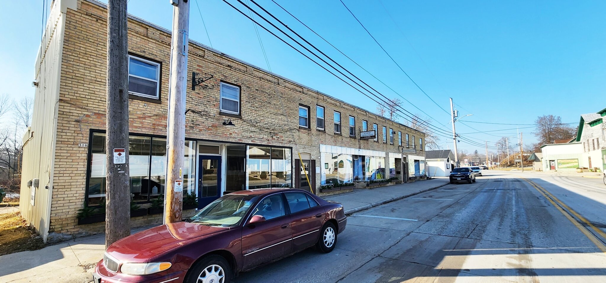 Building Photo - 308 E Main St