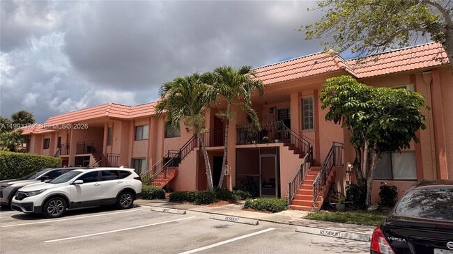 Building Photo - 231 Lakeview Dr