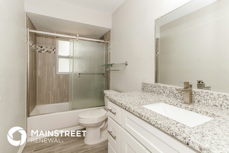 Building Photo - 3728 Yosemite Dr