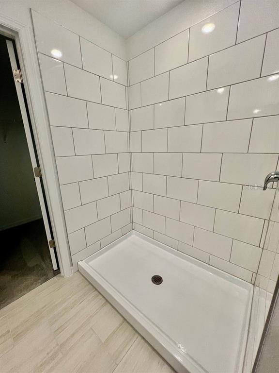 Building Photo - 9023 Bay Leaf Dr