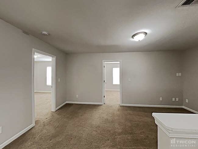 Building Photo - 5633 Idlewild Rd N