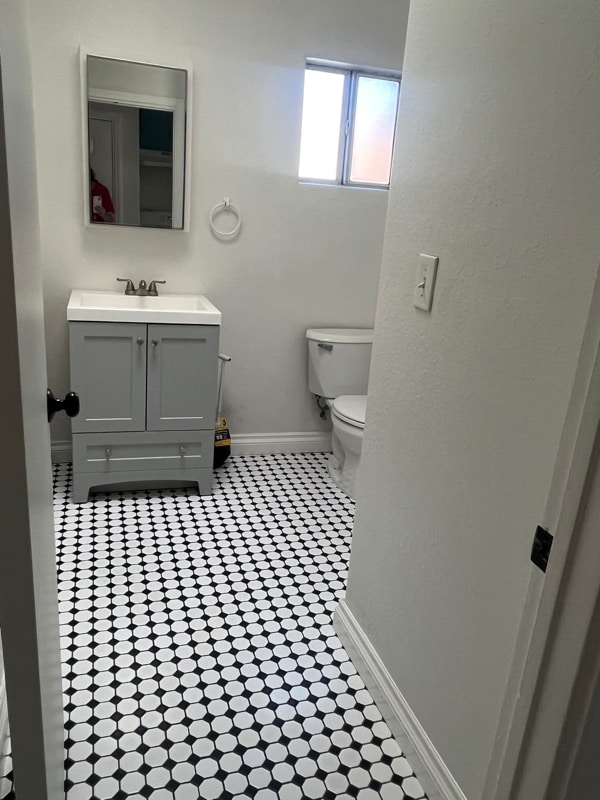 Building Photo - 1072 Laguna Ave