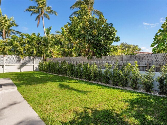 Building Photo - 9073 Dickens Ave