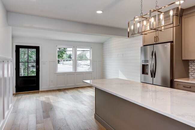 Building Photo - 13 Wilkins Ave