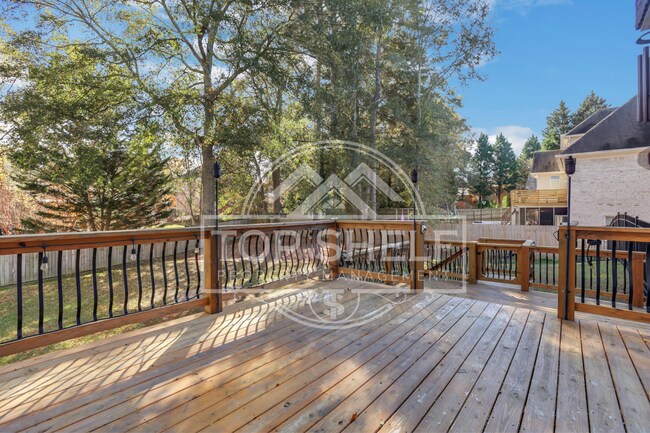 Building Photo - 127 Tara Blvd