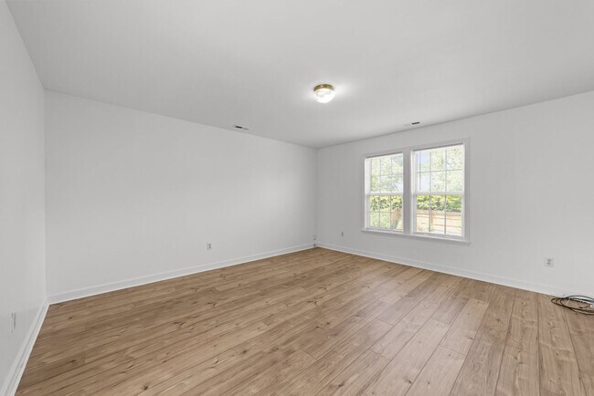 Building Photo - Spacious 3-Bedroom Home with Bonus Room and Community Perks