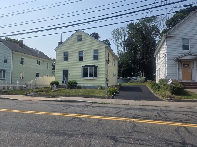Building Photo - 63 Oak St