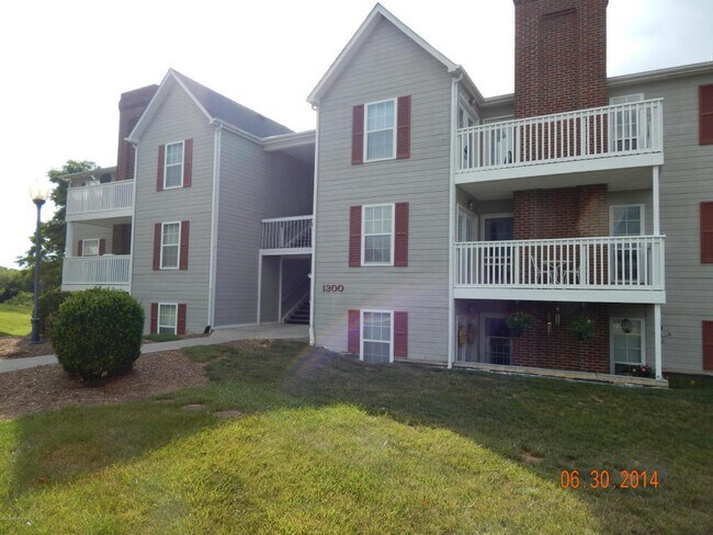 Building Photo - 1300 Cedar Ridge Dr