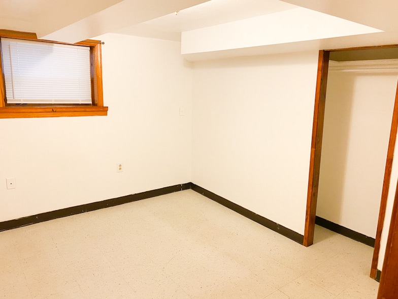 Building Photo - 3934 N Christiana Ave