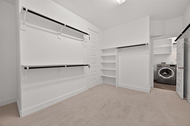 Building Photo - 25109 Pinebrook Grove Ln