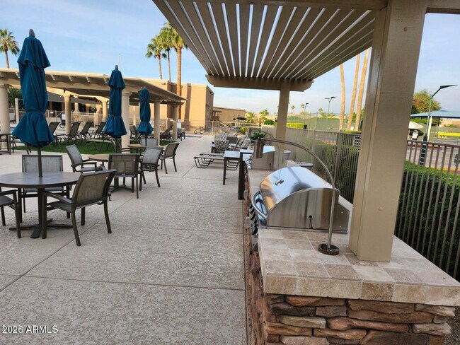 Building Photo - 8449 W Rockwood Dr