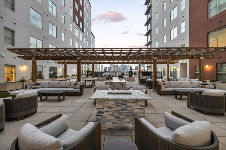 Haven at the Gulch 641 Division St Nashville TN 37203 Apartment Finder