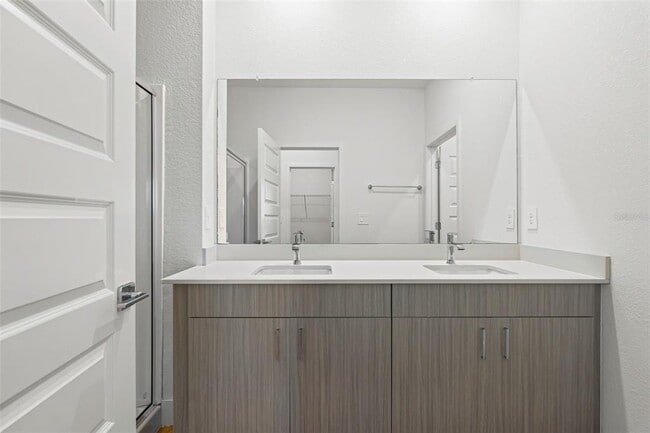 Building Photo - 8025 Gulfstream Ct