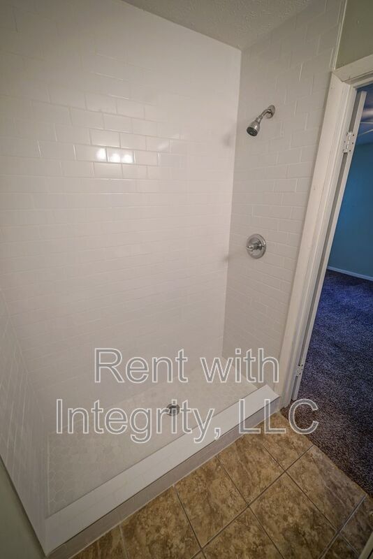 Building Photo - 2304 Hartsfield Ct