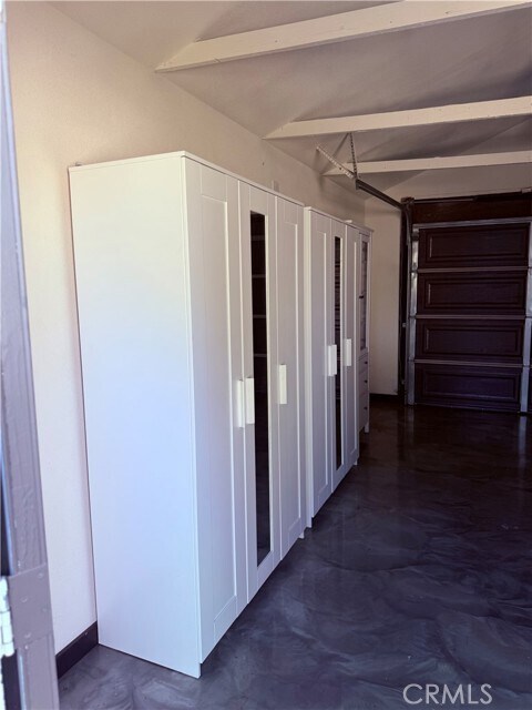 Building Photo - 119 N Cullen Ave