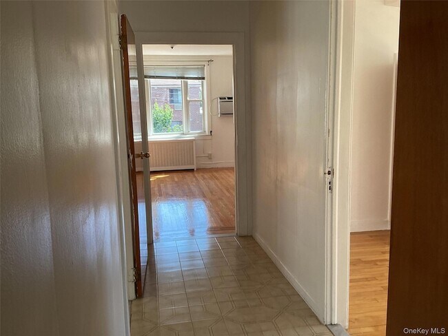 Building Photo - 6125 185th Street