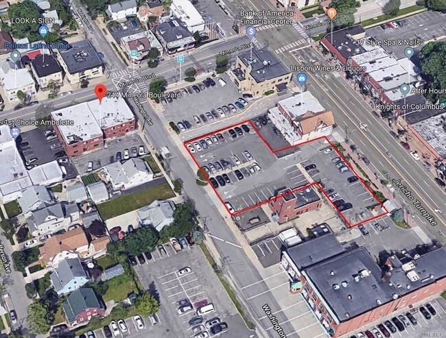 Building Photo - 250 Mineola Blvd