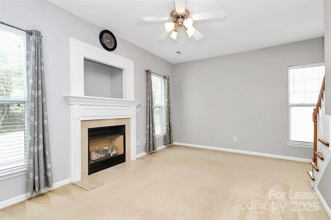 Building Photo - 1340 Hammond Dr
