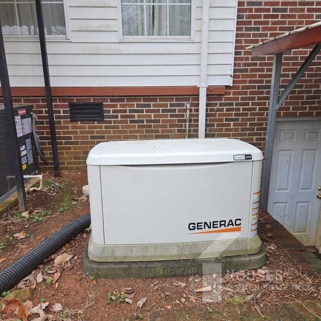 Building Photo - 813 Fox Squirrel Ridge Rd