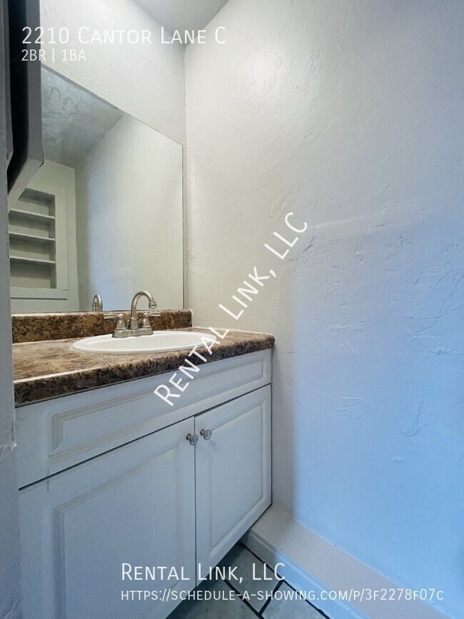 Building Photo - Suncoast Estimate 2 Bedroom For Rent In 4-...