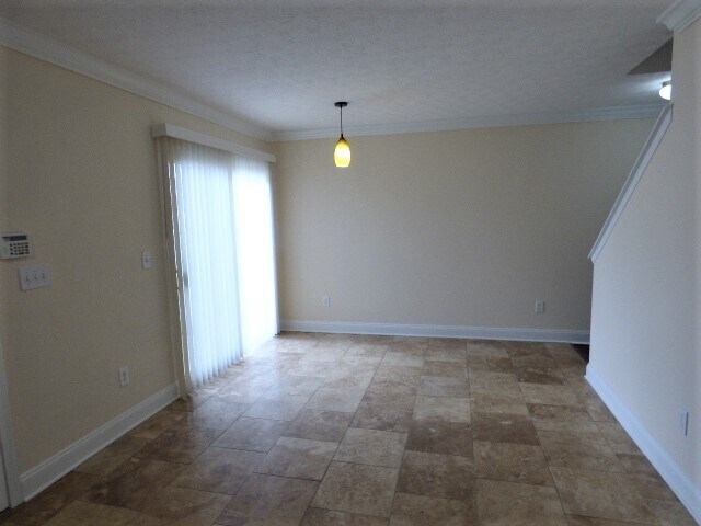 Building Photo - Hayden Crossing Home