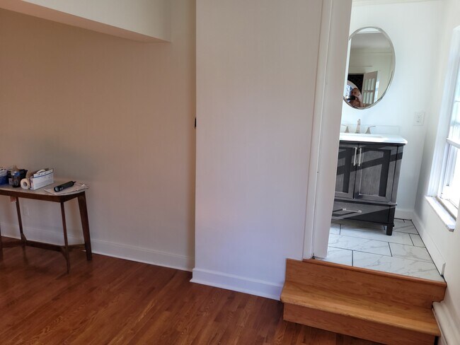 Building Photo - 2538 Beechwood Blvd