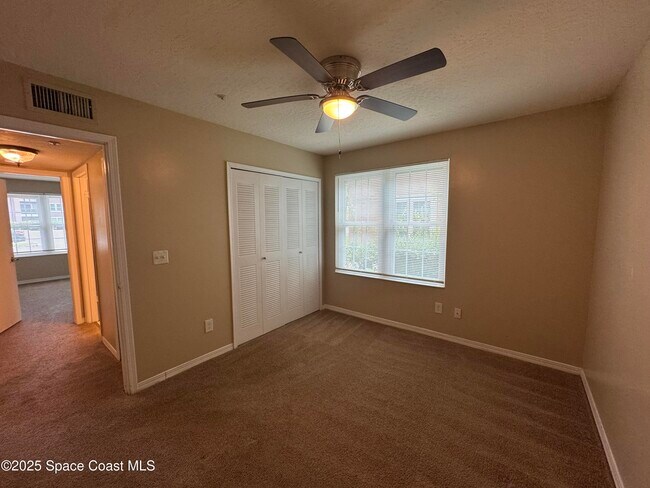 Building Photo - 7667 N Wickham Rd