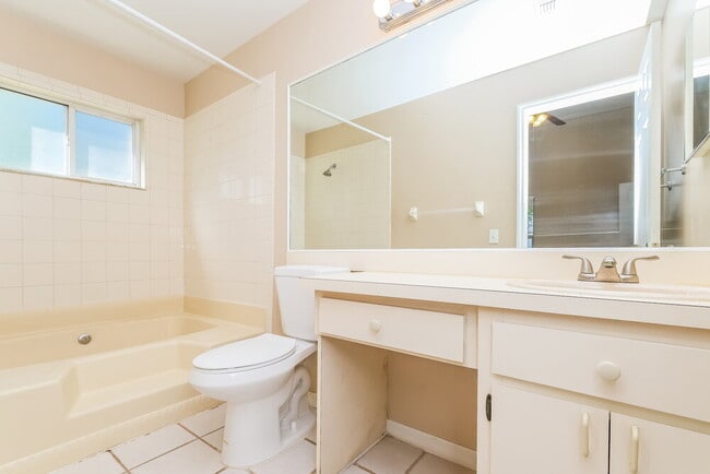 Building Photo - 28246 Tall Grass Dr