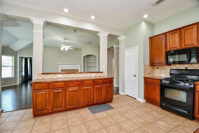 Building Photo - 2627 Old River Ln