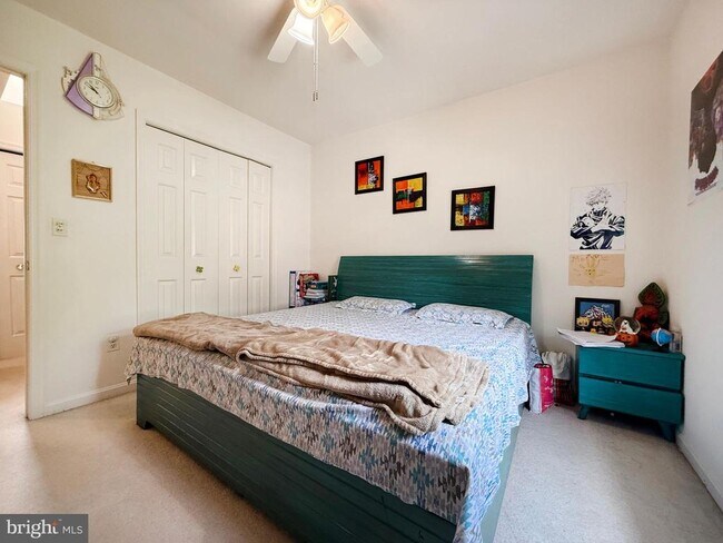 Building Photo - 7136 Swansong Wy