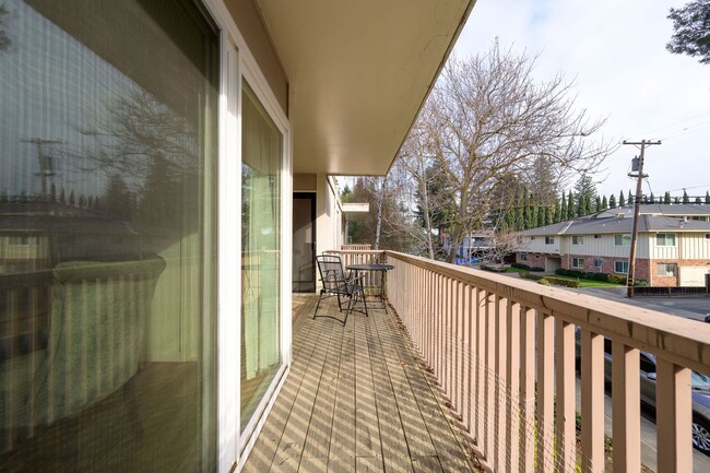 Building Photo - Charming 2bd, 1ba Condo in Mountain View