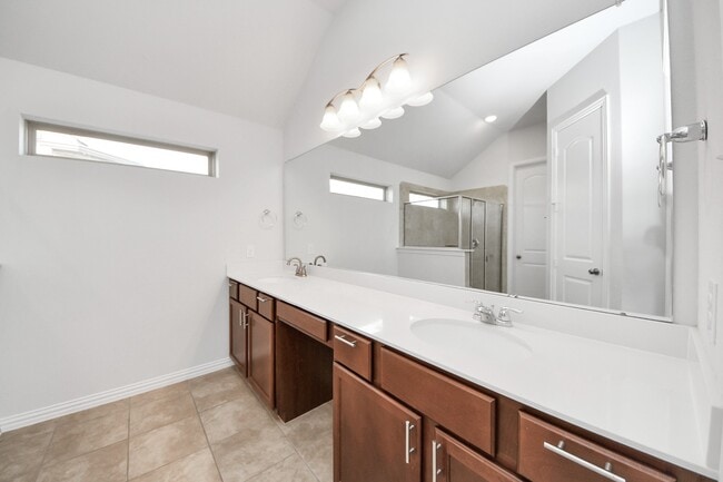 Building Photo - 165 Sunray Creek Dr