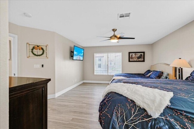 Building Photo - 2735 Peekskill Ave