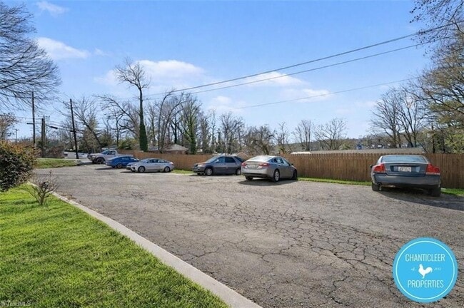 Building Photo - 1047 W Academy St