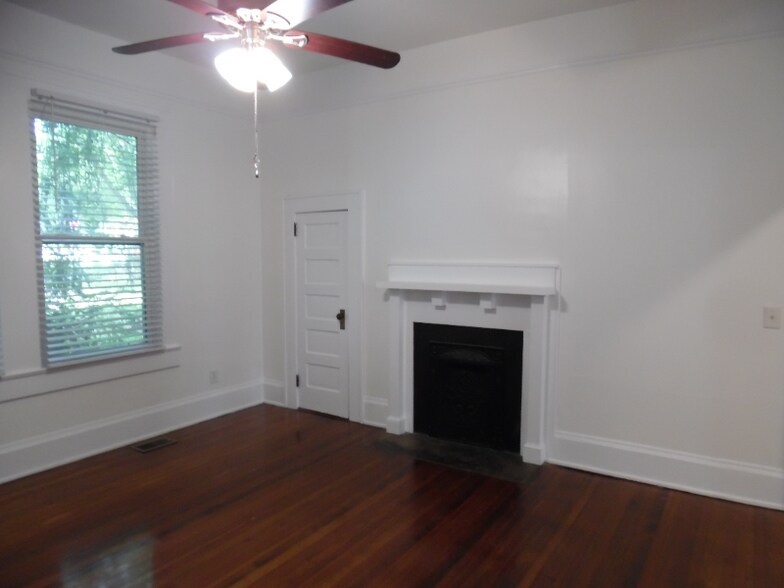 Building Photo - 1903 S-4-359