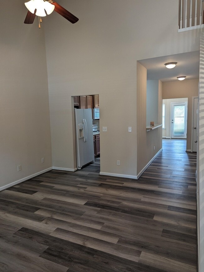 Building Photo - 155 Oakmont Dr