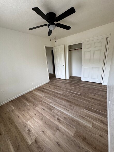 Building Photo - Riverside Apartments