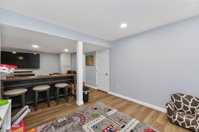 Building Photo - 4 Fenlon Ln