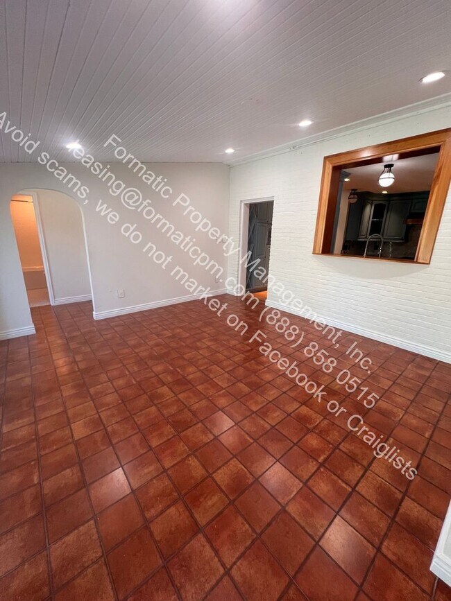 Building Photo - 629 Bellaire St