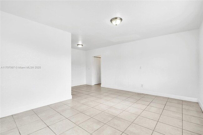 Building Photo - 6921 Rue Vendome