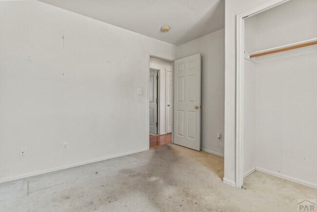 Building Photo - 3 Bed Home in Pueblo West with huge yard!