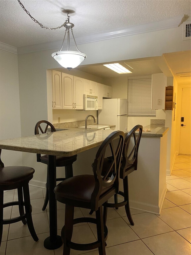 Building Photo - 3545 S Ocean Blvd